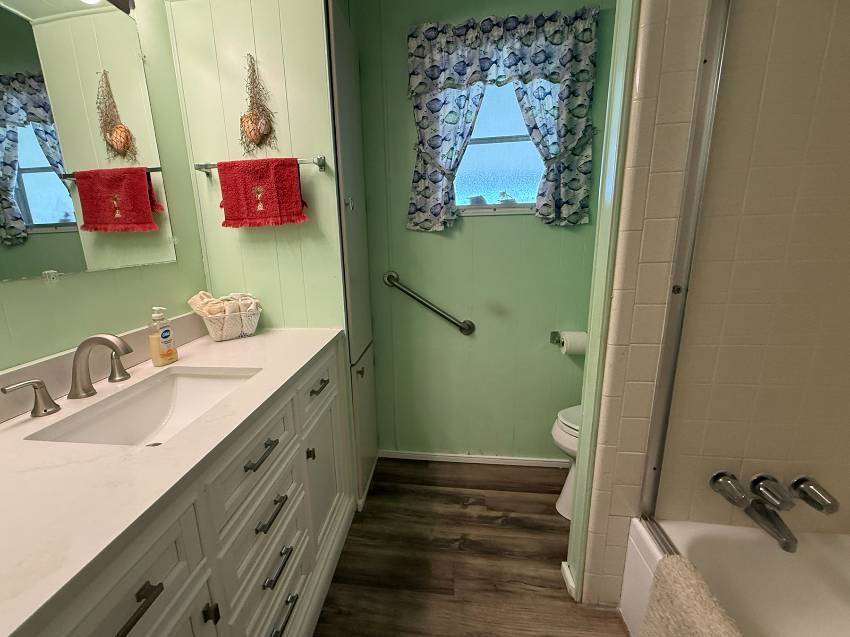 31 Center Rd a Palmetto, FL Mobile or Manufactured Home for Sale